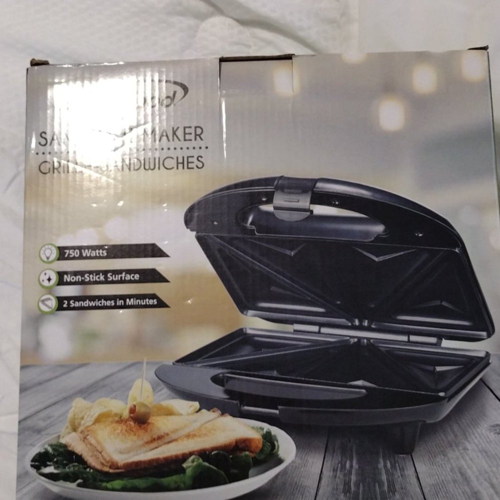 Sandwich maker